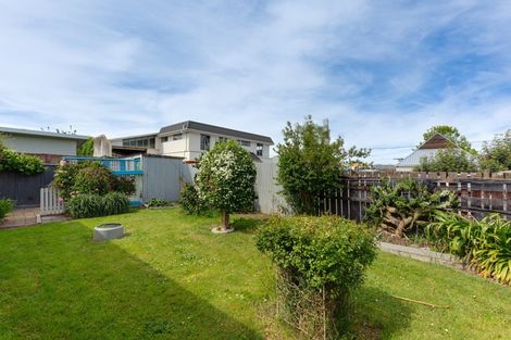 Photo of property in 2/136 Wainoni Road, Avondale, Christchurch, 8061