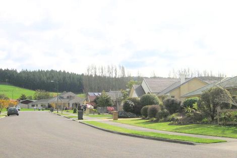 Photo of property in 27 Hoyte Place, Pukehangi, Rotorua, 3015