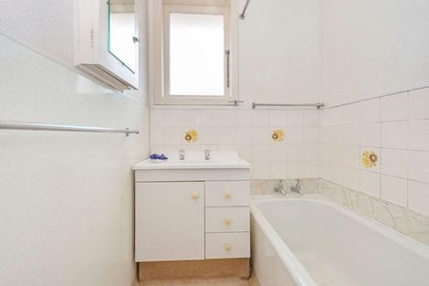 Photo of property in 11 Poto Street, Te Atatu South, Auckland, 0610