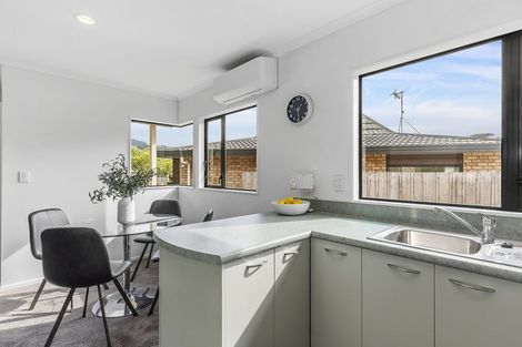 Photo of property in Redwood Village, 25/42 Main Road, Tawa, Wellington, 5028
