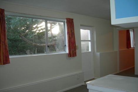 Photo of property in 21 Sydenham Street, Northland, Wellington, 6012