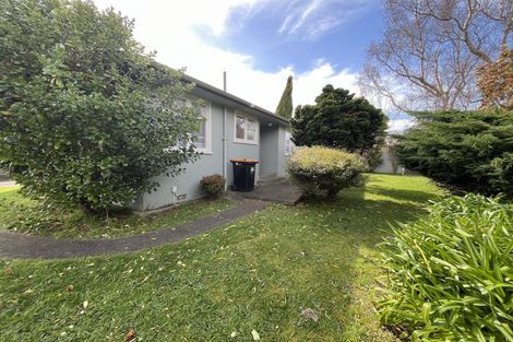 Photo of property in 5 Waterloo Crescent, Hokowhitu, Palmerston North, 4410