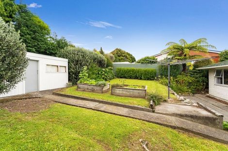Photo of property in 13 Matenga Street, Waikanae, 5036