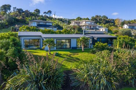 Photo of property in 29 Muritai Road, Parua Bay, Whangarei, 0174