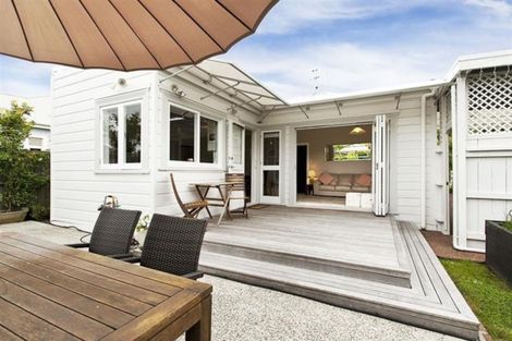 Photo of property in 10 Garden Terrace, Devonport, Auckland, 0624