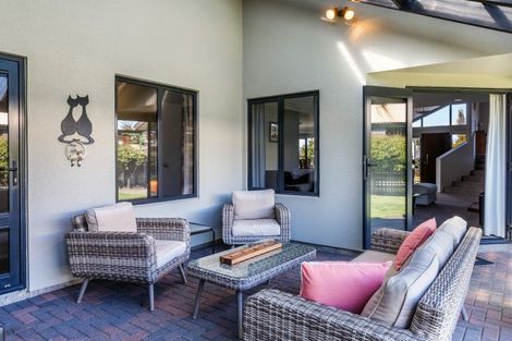 Photo of property in 27 Kinder Street, Acacia Bay, Taupo, 3330