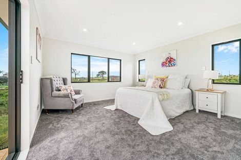 Photo of property in 5 Seagreen Avenue, Rosehill, 2113