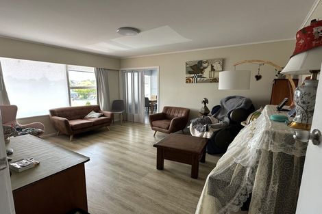 Photo of property in 13 Ervine Place, Bucklands Beach, Auckland, 2014