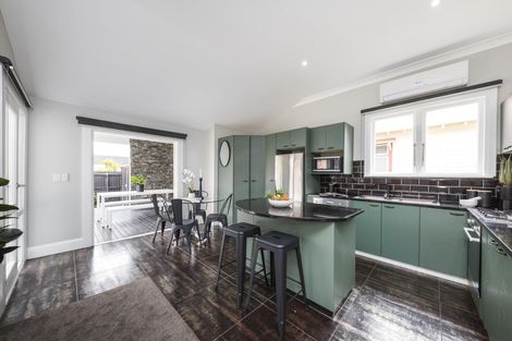 Photo of property in 40 Florence Avenue, Palmerston North, 4414