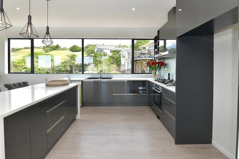 Photo of property in 61 Landmark Terrace, Orewa, 0931