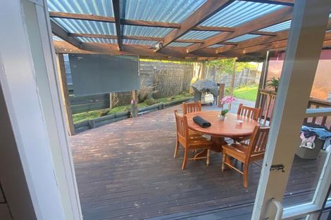 Photo of property in 17 Hewlett Road, Massey, Auckland, 0614