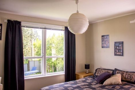 Photo of property in 1/22 Coroglen Avenue, Birkenhead, Auckland, 0626