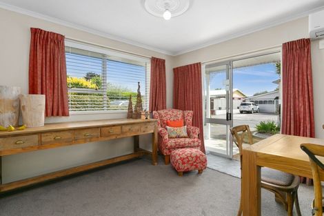 Photo of property in 9 Woodstock Crescent, Leamington, Cambridge, 3432