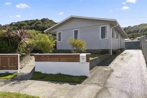 Photo of property in 18 Kumeroa Grove, Wainuiomata, Lower Hutt, 5014