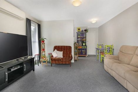 Photo of property in 11 Chipping Lane, Redwood, Christchurch, 8051