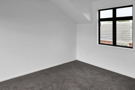 Photo of property in 1a Raymond Terrace, Fairfield, Lower Hutt, 5011
