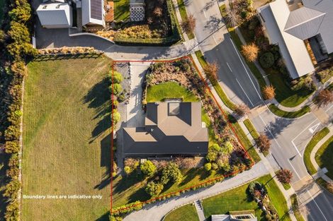 Photo of property in 16 Forest Heights, Wanaka, 9305