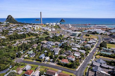 Photo of property in 54 Pioneer Road, Moturoa, New Plymouth, 4310