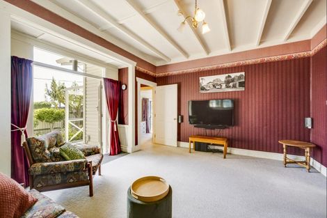 Photo of property in 1209 Caroline Road, Mayfair, Hastings, 4122