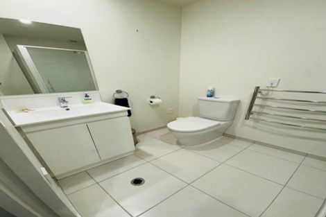 Photo of property in Terrace Garden Apartments, 14e/120 The Terrace, Wellington Central, Wellington, 6011