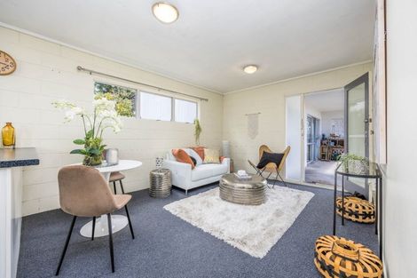 Photo of property in 19a/5 Verbena Road, Birkdale, Auckland, 0626