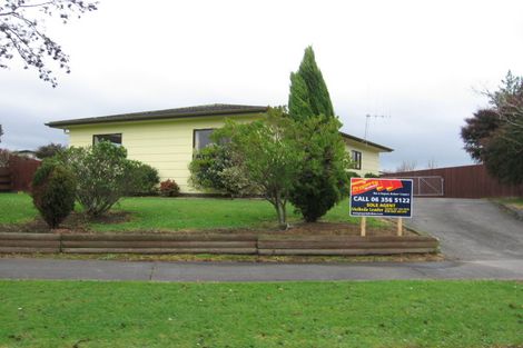 Photo of property in 41 Hillcrest Drive, Kelvin Grove, Palmerston North, 4414