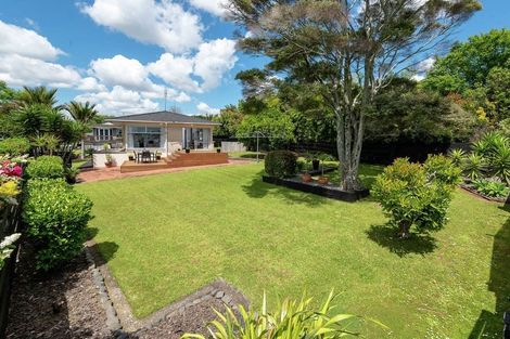 Photo of property in 11 Towra Place, Botany Downs, Auckland, 2010