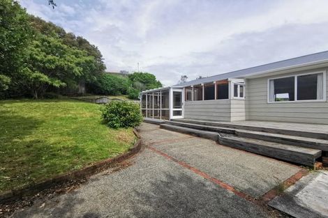 Photo of property in 28 Kaitangata Crescent, Kelson, Lower Hutt, 5010