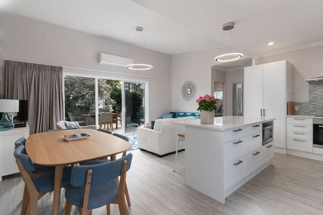 Photo of property in 8 Mahupuku Street, Greytown, 5712