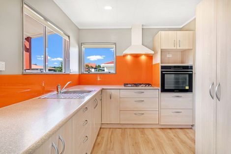 Photo of property in 10 Taonui Street, Waitarere Beach, Levin, 5510