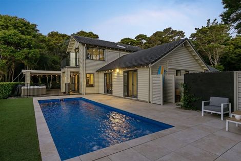 Photo of property in 251 Kaipara Road, Papakura, 2582