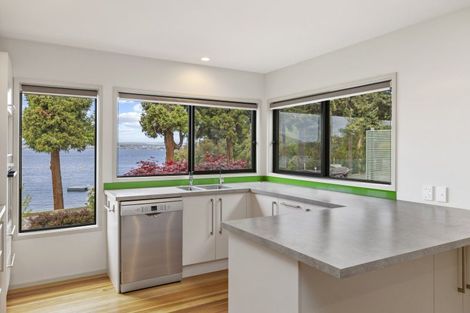 Photo of property in 868 Acacia Bay Road, Acacia Bay, Taupo, 3330