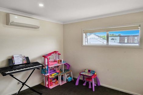 Photo of property in 8 Taiko Place, Kenepuru, Porirua, 5022