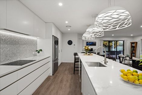 Photo of property in 15 Chelsea Drive, Taradale, Napier, 4112