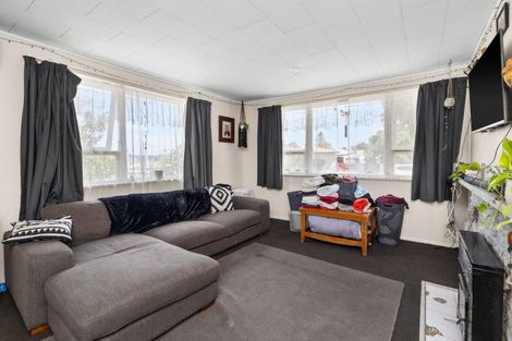 Photo of property in 330 Tui Place, Camberley, Hastings, 4120