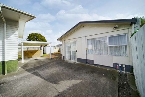 Photo of property in 489 Massey Road, Mangere, Auckland, 2022