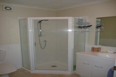 Photo of property in 22 Catrina Avenue, Birkenhead, Auckland, 0626