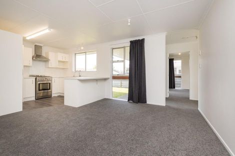 Photo of property in 8 Robinson Crescent, Westbrook, Palmerston North, 4412