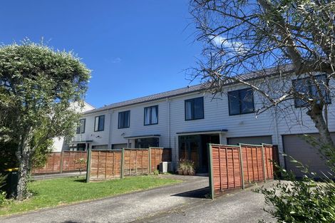 Photo of property in Tuscany Towers, 70/1 Ambrico Place, New Lynn, Auckland, 0600