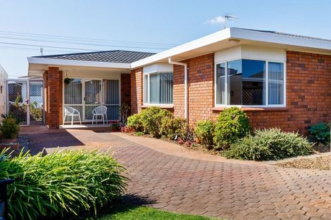 Photo of property in 16 Tukapa Street, Westown, New Plymouth, 4310