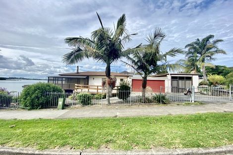Photo of property in 23 Hazards Road, Weymouth, Auckland, 2103