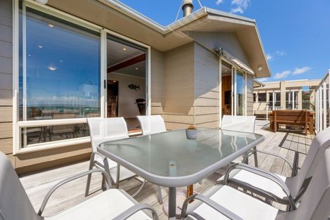 Photo of property in 24 Motukari Place, Onaero, Urenui, 4383