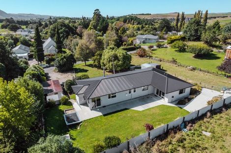 Photo of property in 16 Rees Street, Duntroon, Oamaru, 9494