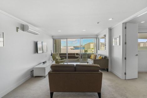 Photo of property in 10/225 Lake Terrace, Waipahihi, Taupo, 3330