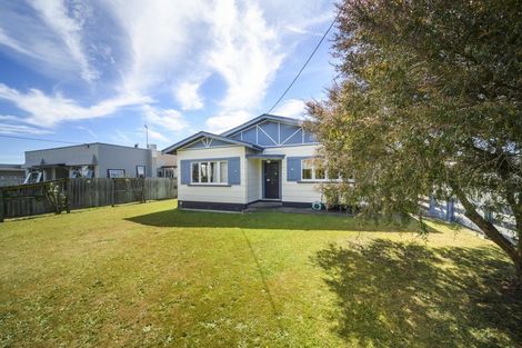 Photo of property in 12 Montagu Street, Feilding, 4702