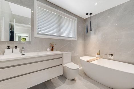 Photo of property in 188 Mellons Bay Road, Mellons Bay, Auckland, 2014