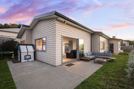 Photo of property in 3 Gennaker Lane, Whitby, Porirua, 5024