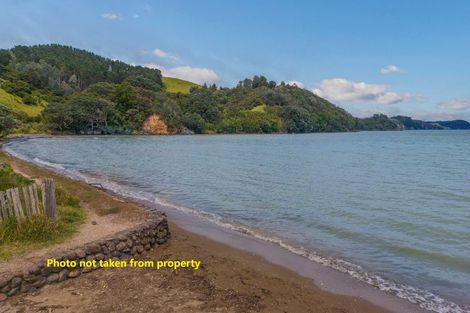 Photo of property in 281 Colville Road, Coromandel, 3584