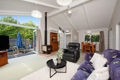 Photo of property in 87 Matai Road, Raumati South, Paraparaumu, 5032