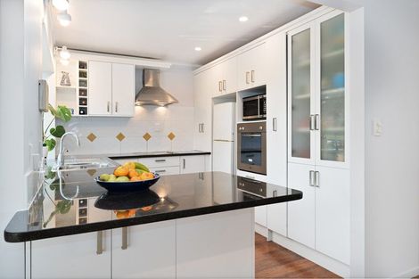 Photo of property in 13 Gala Place, Henderson, Auckland, 0612